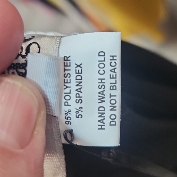 UNIQUE VINTAGE floral wrap dress - Picture 13 of 13